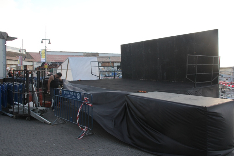 بالصور: الدخول مجاني - وضع اللمسات الأخيرة استعداداً لإقامة مهرجان "بالعيد لميناء يافا بنعود من جديد الثاني"